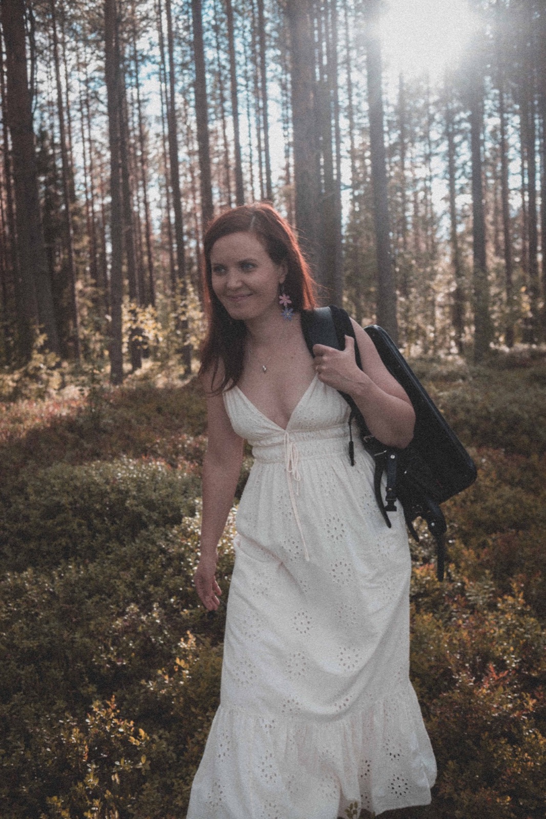 Kaisa Ristiluoma metsämaisemassa